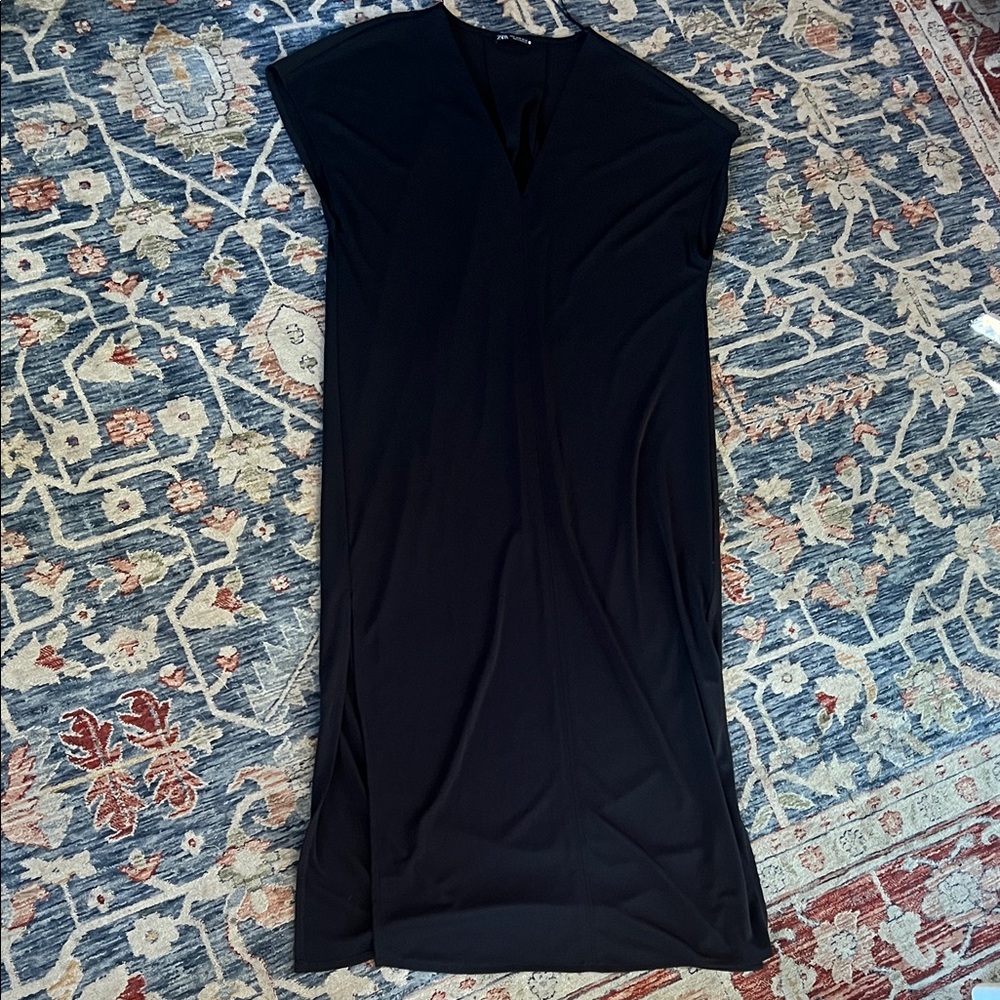 Size M Zara Caftan dress